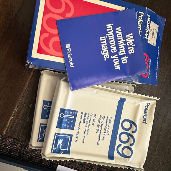 Polaroid 669 Polacolor ER Instant Pack Film 2 Packs Expired 1988 - Picture 6 of 6
